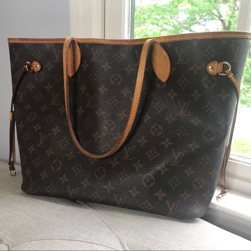 Louis Vuitton Neverfull MM Logo Tote